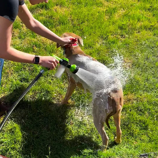 Larkmont™ Dog Wash Sprayer — 8-in-1 Soap-Dispensing Hose Attachment