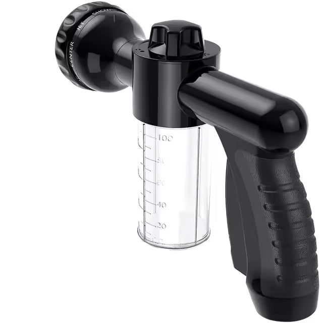 Larkmont™ Dog Wash Sprayer — 8-in-1 Soap-Dispensing Hose Attachment